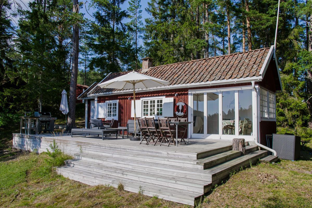 Stuga med 6-8 sängplatser i  Södermanland