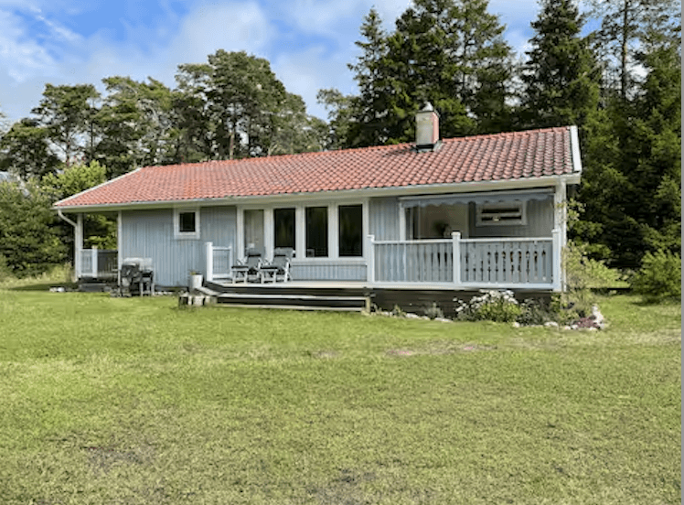 Stuga med 10-11 sängplatser i  Gnisvärd, Gotland