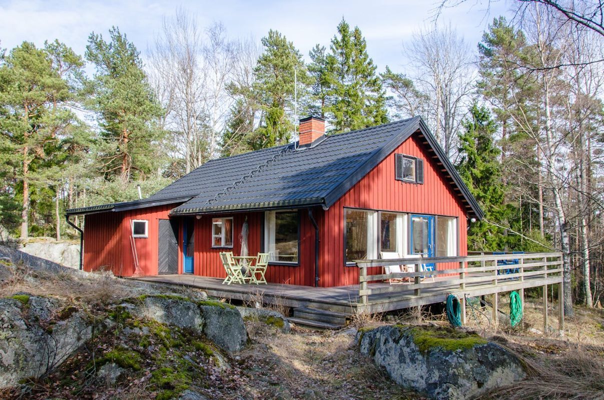 Stuga med 6-8 sängplatser i  Möja, Stockholm