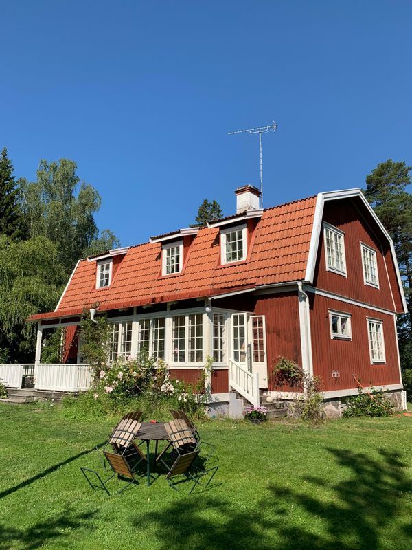 Stuga med 6-7 sängplatser i  Resarö, Stockholm