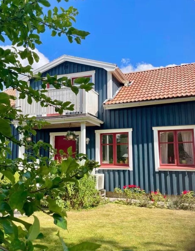 Stuga med 4-5 sängplatser i  Lidköping, Västra Götaland