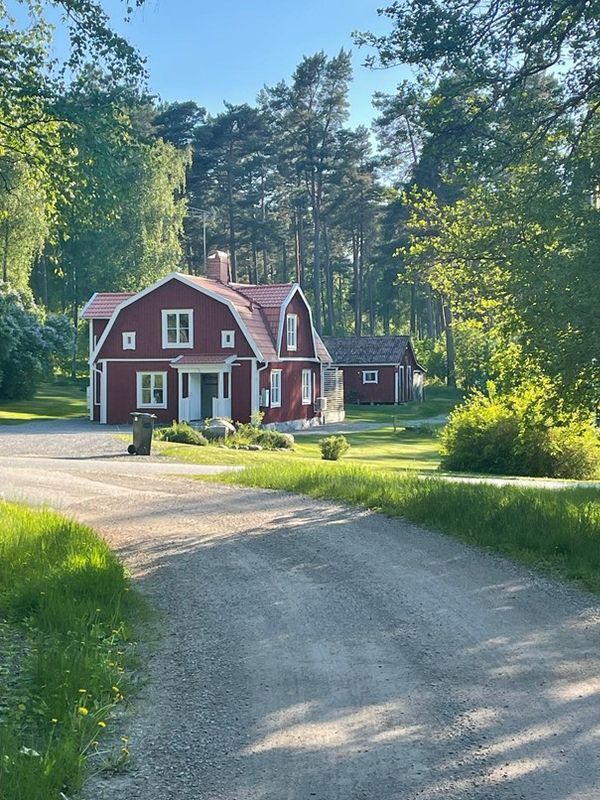Stuga med 6 sängplatser i  Adelsö, Stockholm
