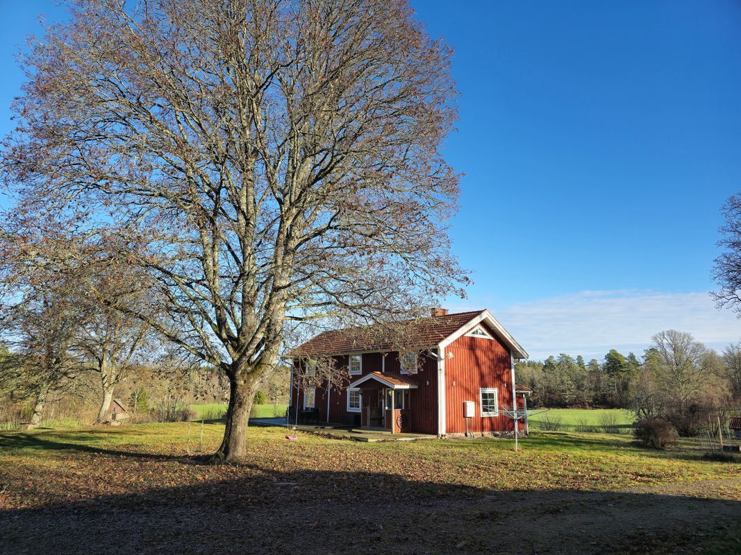 Stuga med 13-14 sängplatser i  Blekinge