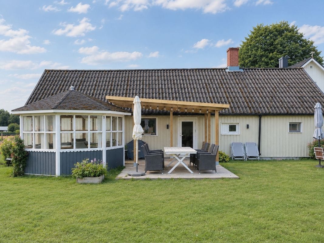 Stuga med 5-6 sängplatser i  Borrby, Skåne
