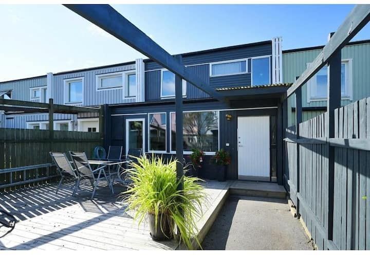 Stuga med 3-5 sängplatser i  Tyresö, Stockholm