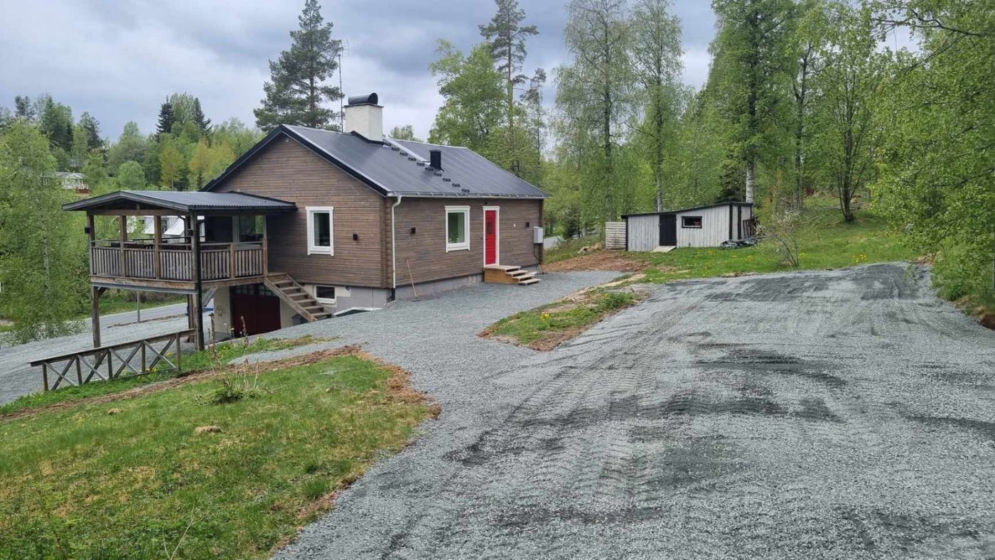Stuga med 10-12 sängplatser i  Los, Gävleborg