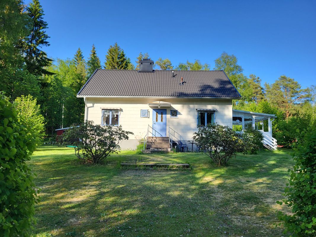 Stuga med 4-6 sängplatser i  Västmanland