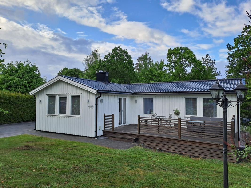 Stuga med 5-6 sängplatser i  Kronoberg