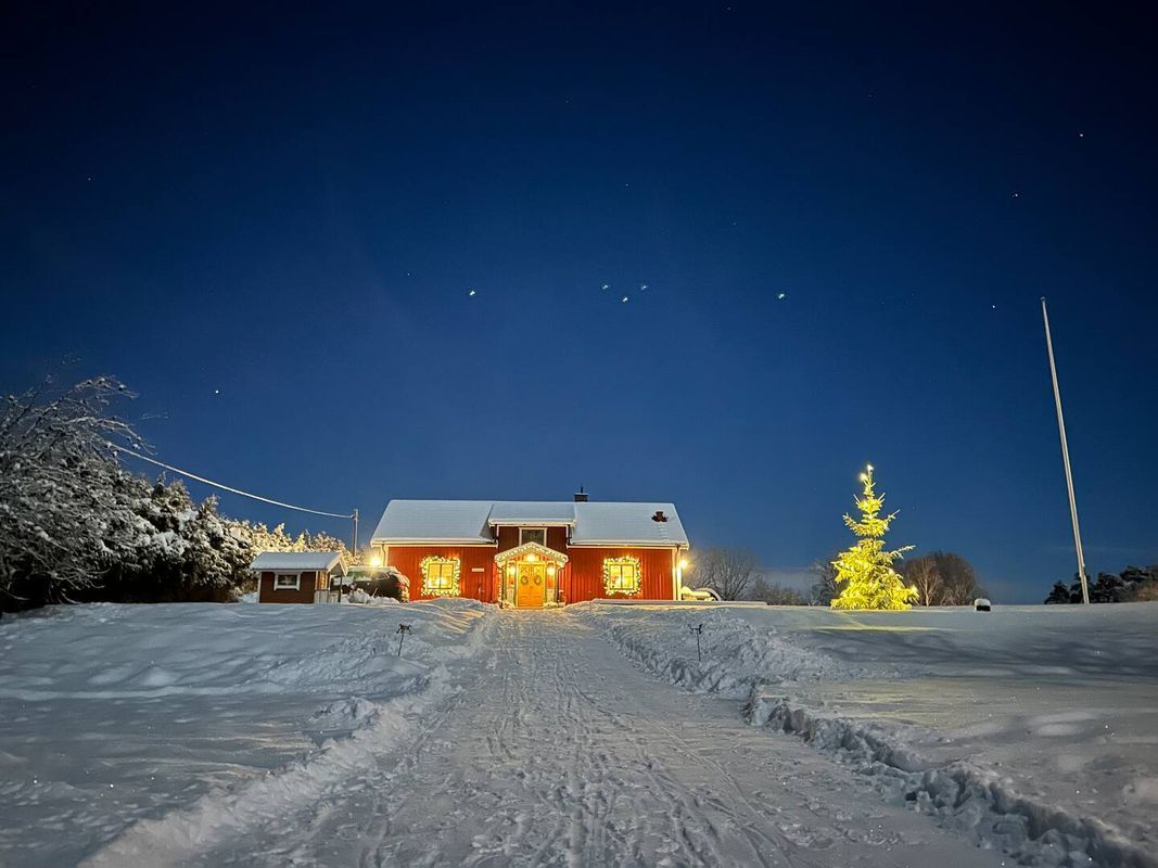 Stuga med 2-4 sängplatser i  Ljusterö, Stockholm