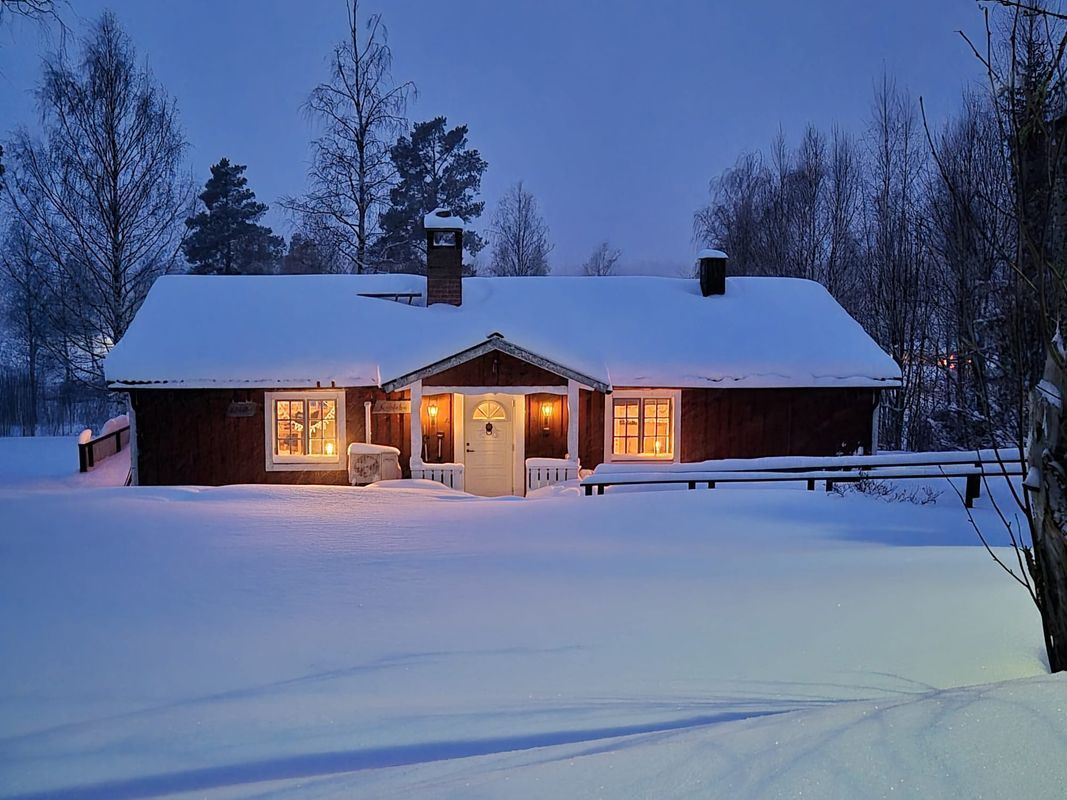 Stuga med 6-8 sängplatser i  Gävleborg