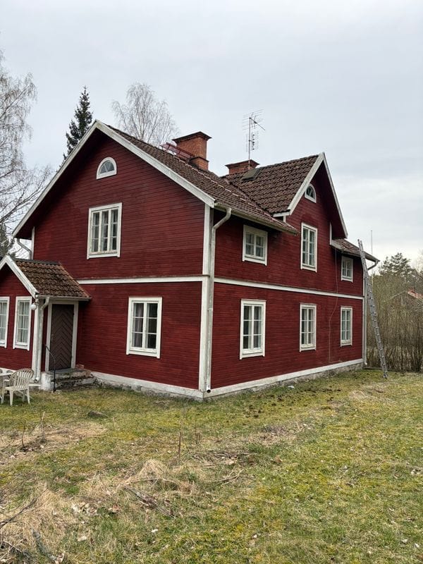 Stuga med 4-5 sängplatser i  Södermanland