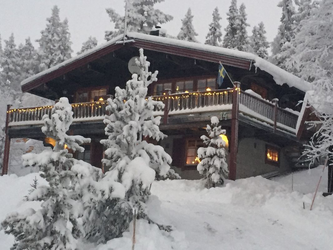 Stuga med 8-11 sängplatser i  Lofsdalen, Jämtland