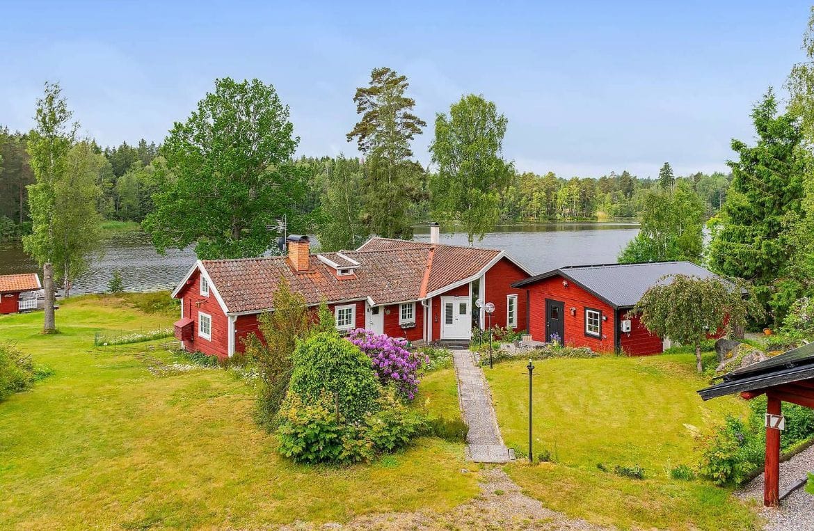 Stuga med 7-11 sängplatser i  Katrineholm, Södermanland