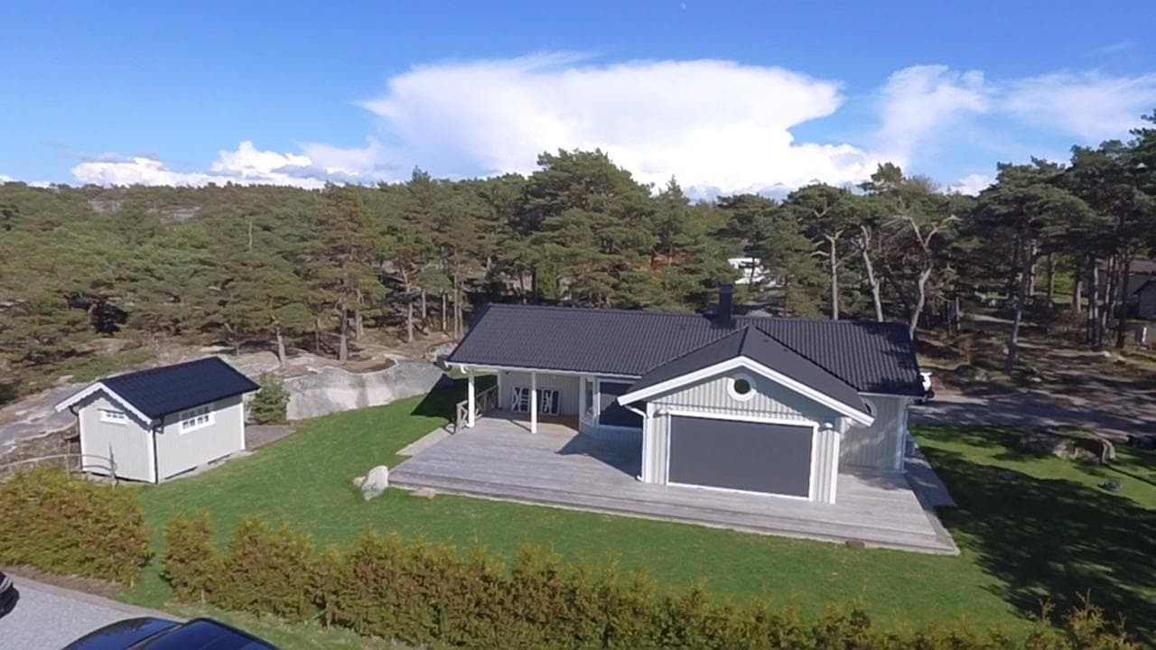 Stuga med 6-9 sängplatser i  Resö, Västra Götaland