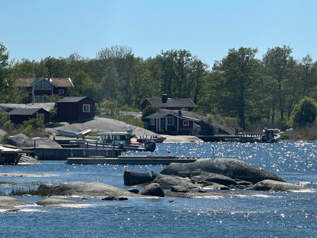 Stuga med 6-8 sängplatser i  Rödlöga, Stockholm