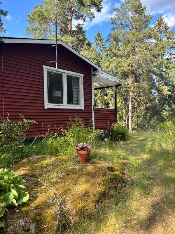 Stuga med 4 sängplatser i  Björnlunda, Södermanland