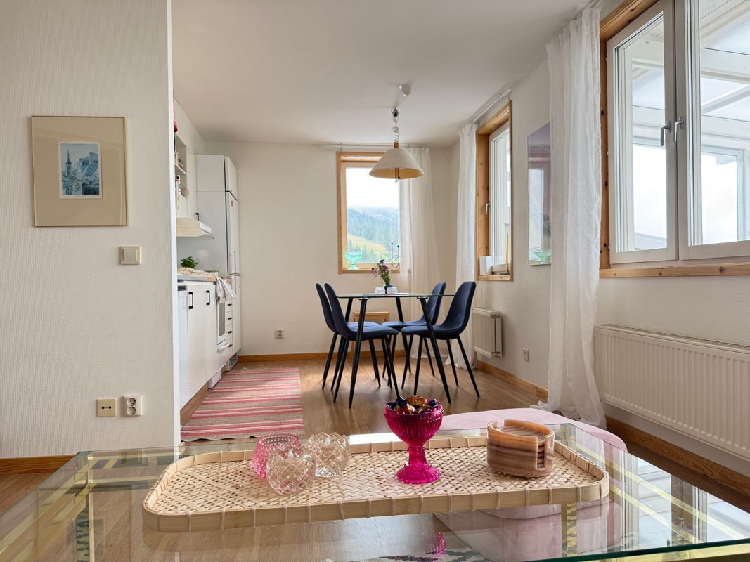 Stuga med 4-5 sängplatser i  Björnrike, Jämtland