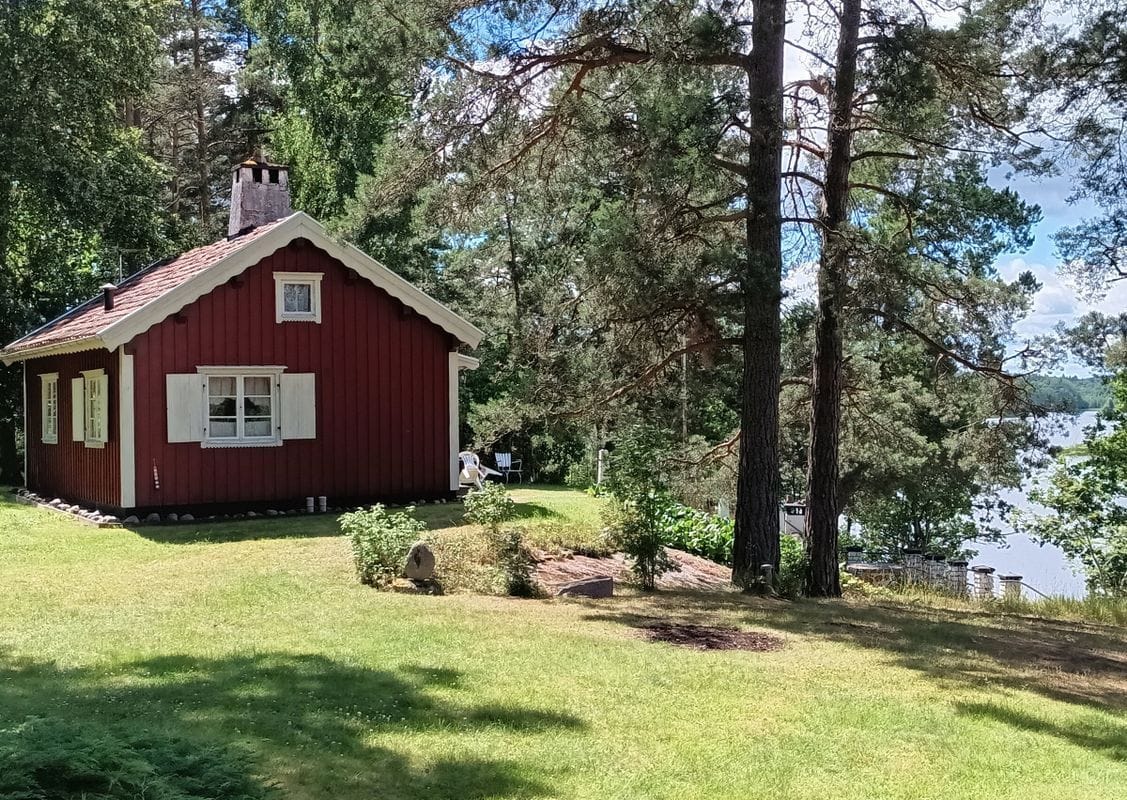 Stuga med 2-6 sängplatser i  Vimmerby, Kalmar