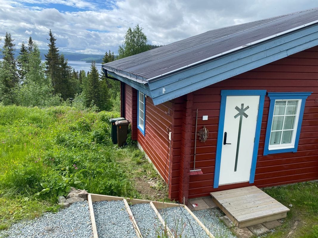 Stuga med 4-6 sängplatser i  Stora Blåsjön, Jämtland