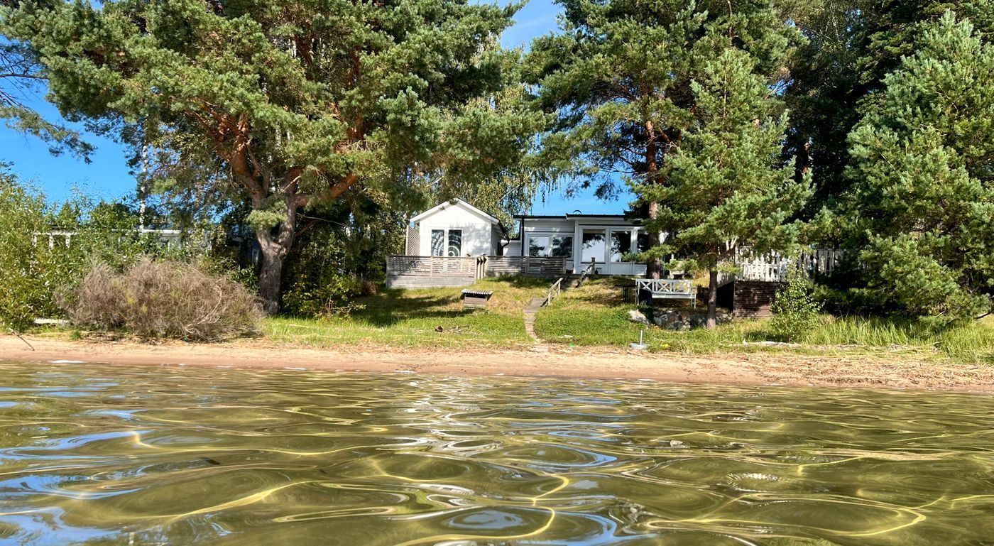 Stuga med 6-10 sängplatser i  Varamon, Östergötland