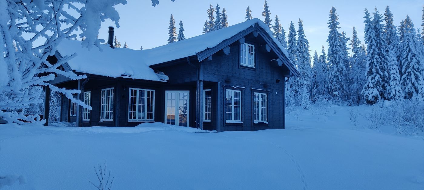 Stuga med 10-11 sängplatser i  Funäsdalen, Jämtland