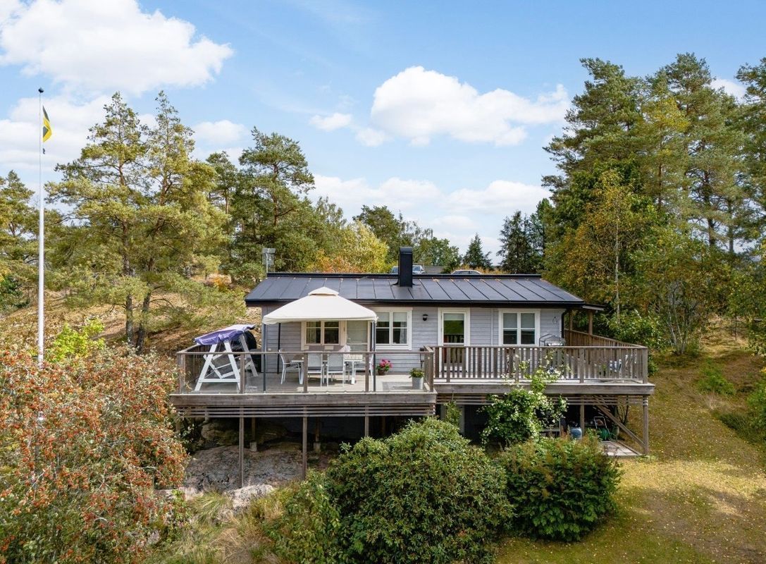 Stuga med 5-7 sängplatser i  Södermanland, Södermanland