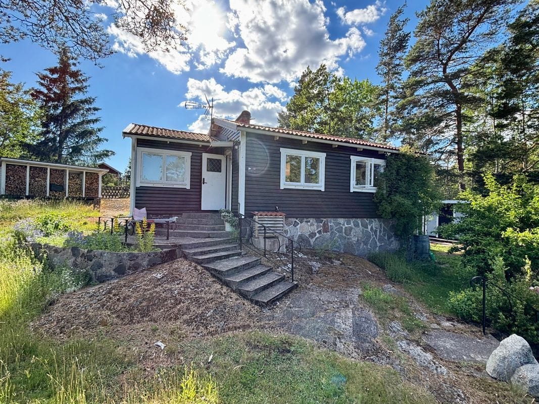 Stuga med 5-7 sängplatser i  Saltarö, Stockholm