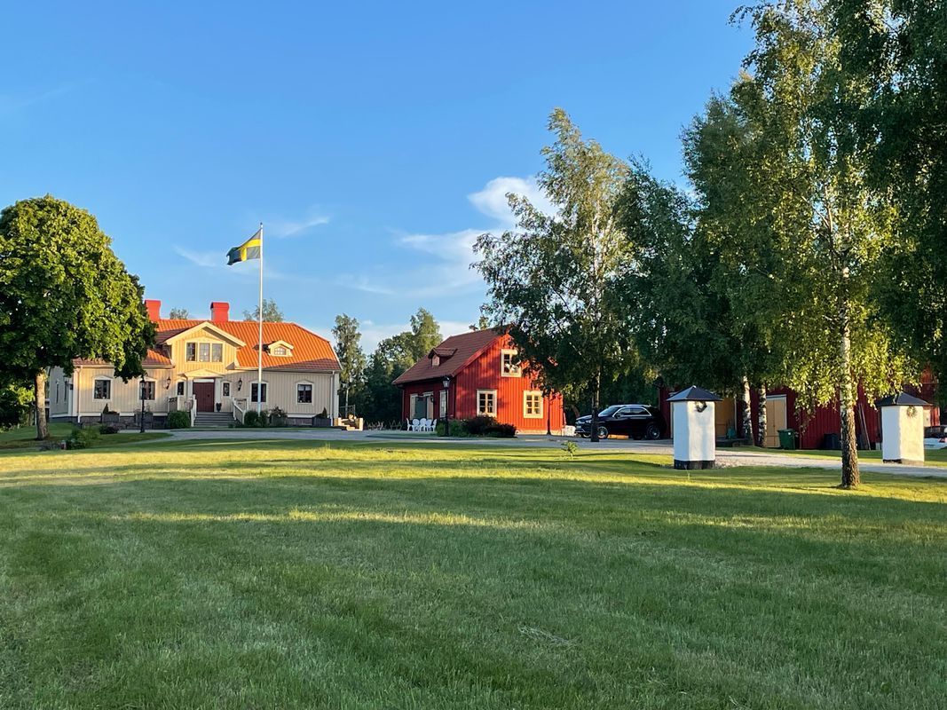 Stuga med 7-10 sängplatser i  Liared, Västra Götaland