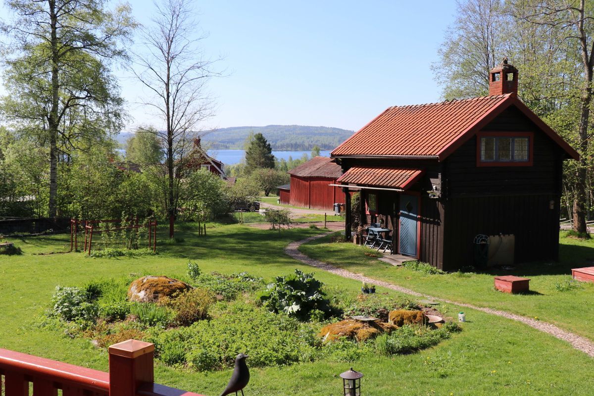 Stuga med 2-3 sängplatser i  Dalarna