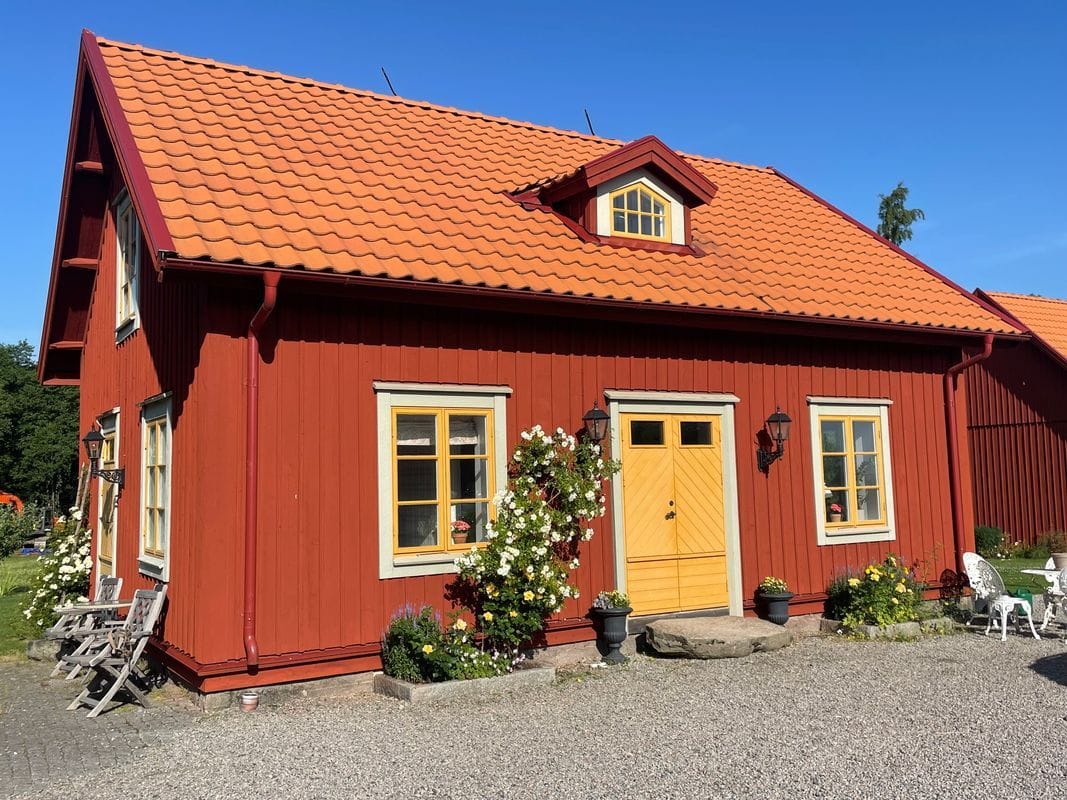 Stuga med 7-10 sängplatser i  Liared, Västra Götaland