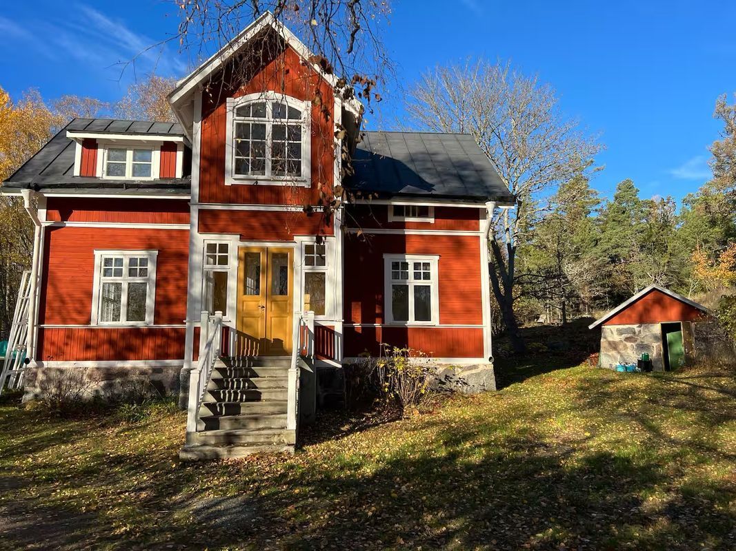 Stuga med 8 sängplatser i  Yxlan, Stockholm