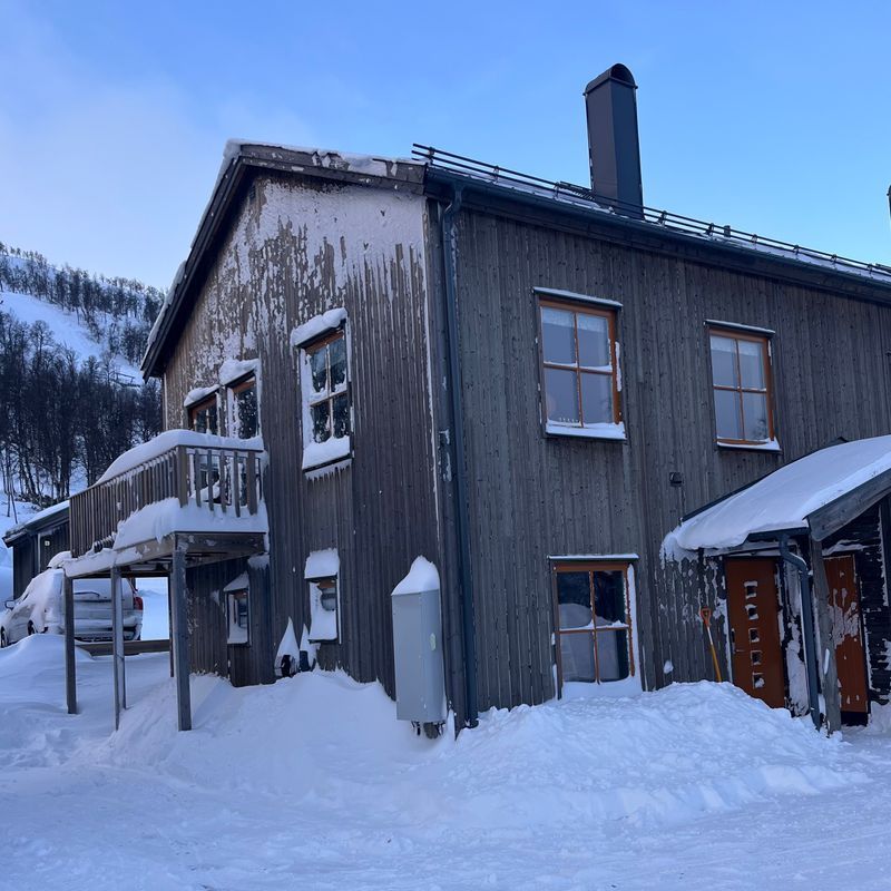 Stuga med 6-8 sängplatser i  Ramundberget, Jämtland