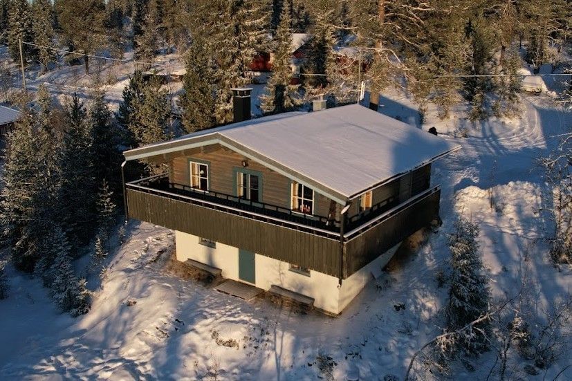 Stuga med 8-10 sängplatser i  Lofsdalen, Jämtland