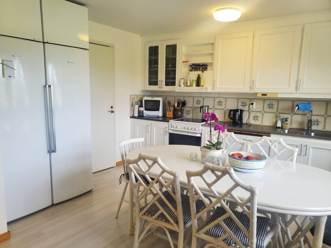 Stuga med 9-11 sängplatser i  Båstad, Skåne