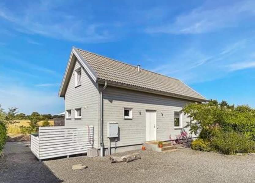 Stuga med 5-6 sängplatser i  Ystad, Skåne