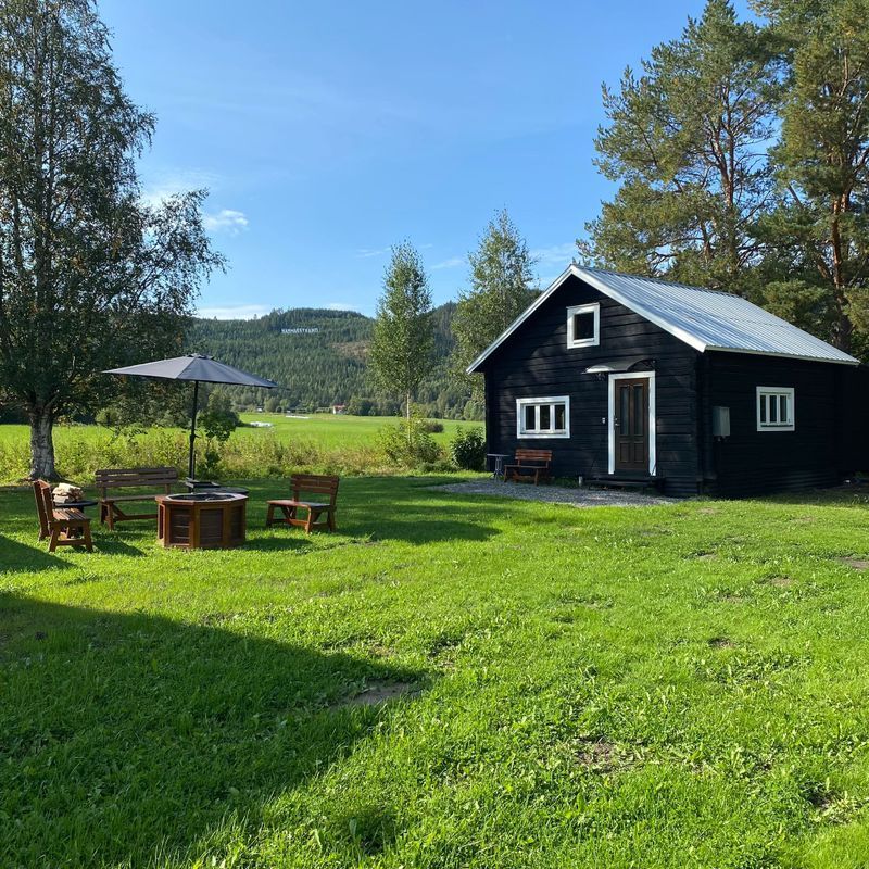 Stuga med 2-3 sängplatser i  Hammarstrand, Jämtland