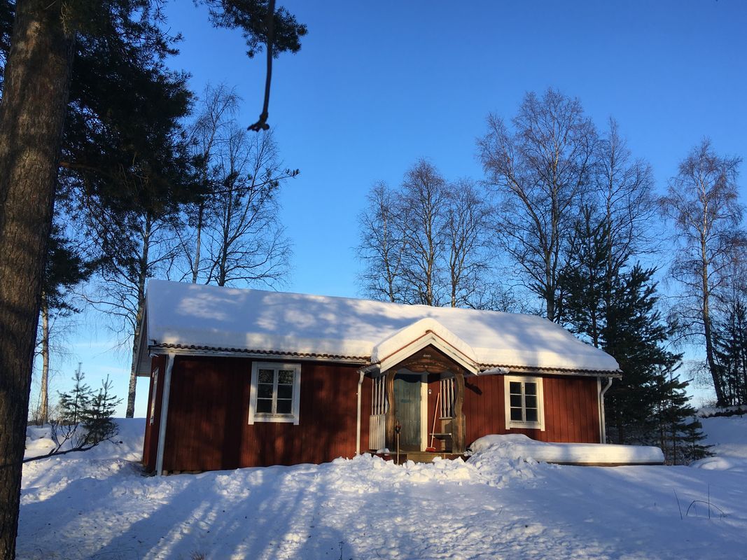 Stuga med 4-6 sängplatser i  Harsa, Gävleborg