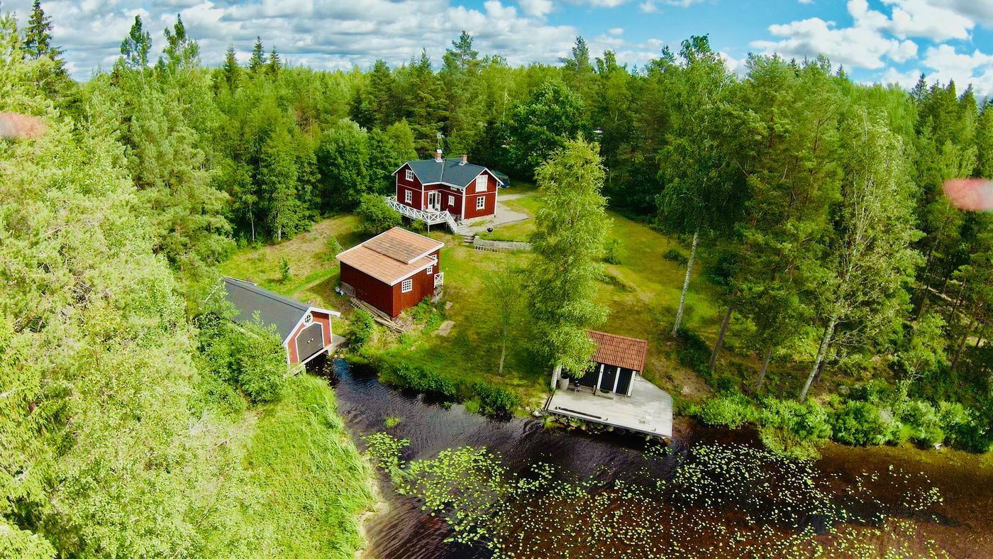 Stuga med 5-6 sängplatser i  Lennartsfors, Värmland