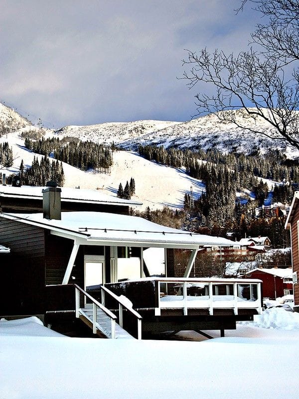 Stuga med 8-10 sängplatser i  Jämtland