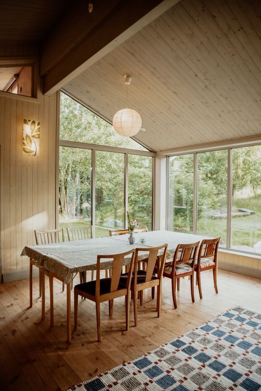 Stuga med 8-10 sängplatser i  Karlsborg, Örebro