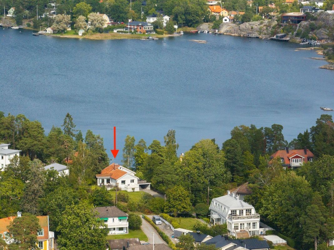 Stuga med 5-7 sängplatser i  Saltsjöbaden, Stockholm