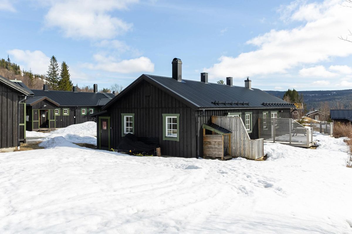 Stuga med 12-15 sängplatser i  Jämtland