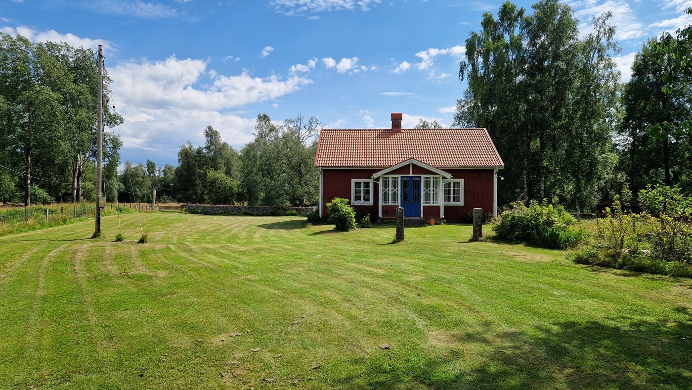 Stuga med 6-8 sängplatser i  Kronoberg