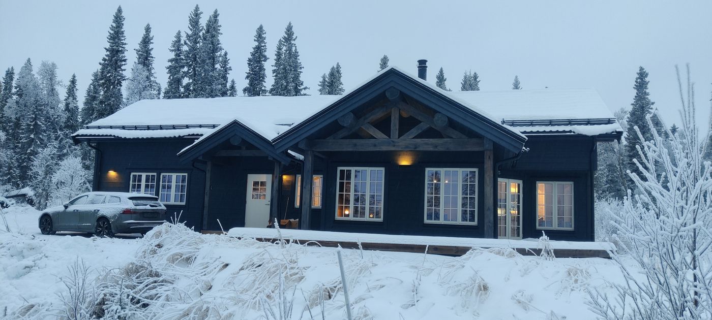 Stuga med 10-11 sängplatser i  Funäsdalen, Jämtland