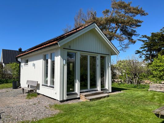 Bild 3 på Havsnära stuga i Träslövsläge uthyres. Nära bad.