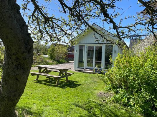 Hyr denna stuga i Varberg på 25 m². 4 sängplatser. 3 000 - 8 500 kr per vecka. Se bilder och tillgänglighet här.