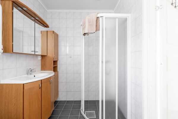 Modern villa med 10-12 bäddar i Tofta Gnisvärd - Bild 21