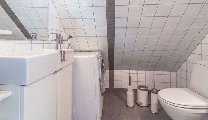 Våning i VILLA med  HAVSUTSIKT, SPABAD o AC - Bild 16