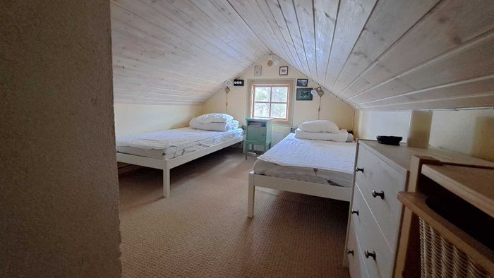 Unik stuga med sjö och fjällutsikt där båt ingår - Bild 25