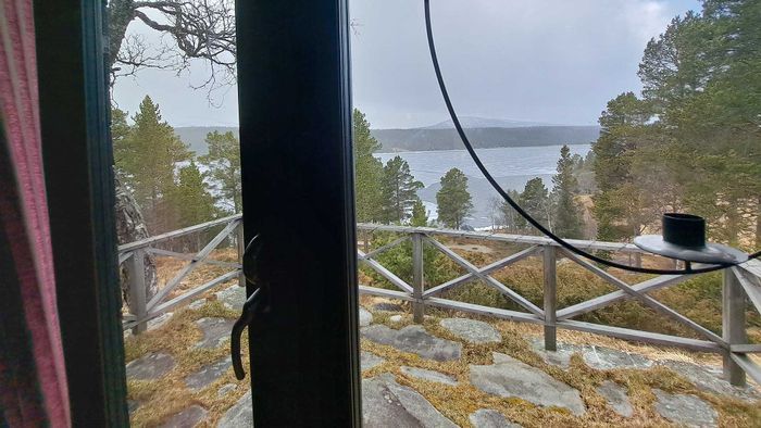 Unik stuga med sjö och fjällutsikt där båt ingår - Bild 26